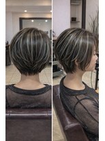 リコ 海老名2号店(Lico)&nbsp;筋感ハイライトでつくる大人ショートボブ