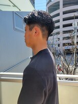 ツイギー 宮西店(TWiGGY) メンズショートパーマ 黒髪 アップバング