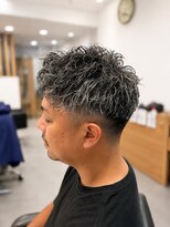 マジック(magic)&nbsp;シルバーメッシュ×ツイスパフェード