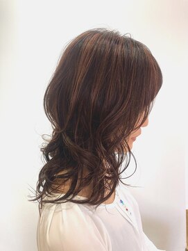 カーム( Calm) ３Dくびれセミロング