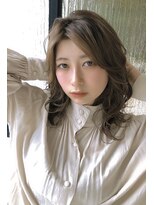 アリエッタ アザブ(ARIETTA AZABU)&nbsp;30代色気をまとう【モテセク】ウェーブ/センターパート/セミディ