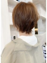 キャアリー(Caary)&nbsp;福山市 人気 丸みショートボブ 丸みショートウルフCaaryベージュ