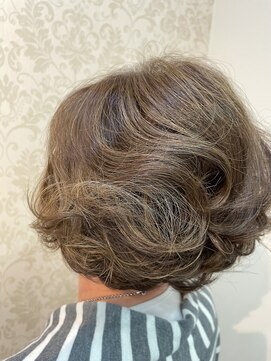 ヘア バース ラヴィエール(Hair BIRTH Laviere) ハイライト+白髪染め!