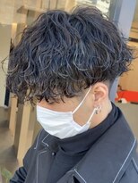 波巻きメンズヘア波打ちスパイラルパーマショートマッシュ
