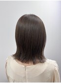 ミディアムボブ　オリーブグレー