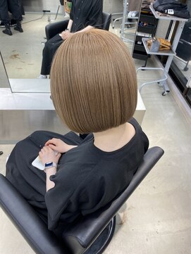 ペレ 栄店(PELE) 斜めバング/グレージュカラー/デザインカラー/栄/名駅