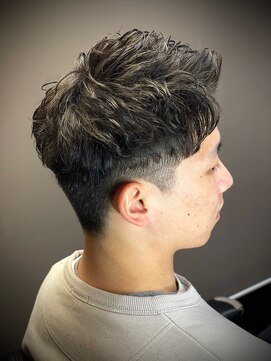 ヒロギンザプレミアムバーバースパ パレスホテル店(HIRO GINZA) ツーブロ/ビジネス/アップバンク/床屋/大手町