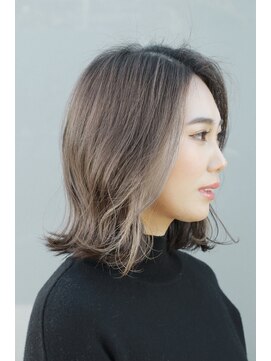 アドール(ADOR) [MIHO*ADOR] ブリーチ / グレージュ / 透明感 / ボブ