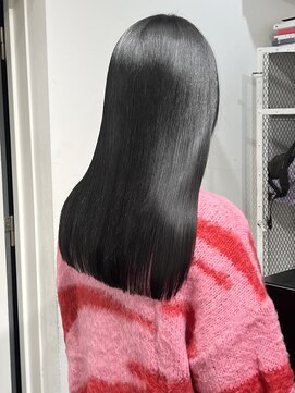 ココ 原宿(KOKO) 黒髪小顔レイヤーオリーブグレーココアベージュ顔まわりレイヤー