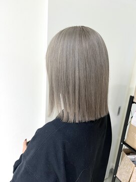 イロアイ(iro I) グレージュカラー