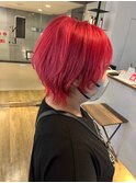 トレンド レッドカラー×ショートウルフで個性派スタイル