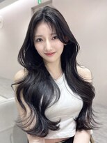 アフロート トウキョウ(AFLOAT TOKYO)&nbsp;【瀬谷凌人】くびれレイヤー/センター分け韓国ヘア/黒髪ロング