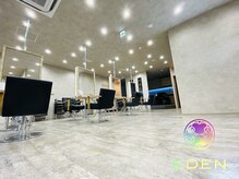 エデン バイ トゥルークリエイション 新越谷(EDEN by True Creation)の雰囲気（新越谷駅徒歩1分の好立地♪洗練されたな店内で居心地の良さ◎）