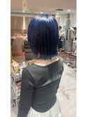 切りっぱなしボブ×ネイビーブルー