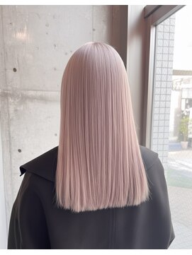 ピンクベージュ