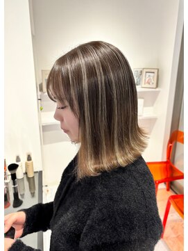 アール(ART) ミディアボブ×ハイライト