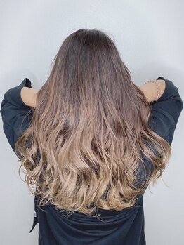 ヘアリゾートユア 新大久保店(hair resort YuA)の写真/《当日割★カット+ヘッドスパ¥4400》日々の忙しさを忘れて心から解きほぐされるヘッドスパ【YuA新大久保】