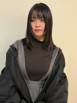 アルク(alku) 顔まわりレイヤー　ミディアムヘアアレンジ