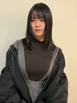 アルク(alku) 顔まわりレイヤー ミディアムヘアアレンジ