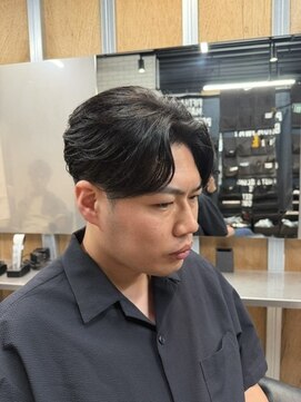 リレーションメンズヘアー(RELATION MEN'S HAIR) スペインカールフェードシャドウパーマセンターパート