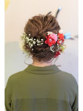 ヘアーアンドメイク シャンプー(hair&make shampoo) 低めヘアアレンジ