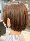 小顔オリーブカラーボブルフハイライトカラークールショート