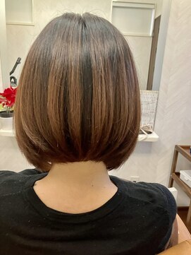 ペシェ(PECHE) 前上がりボブ