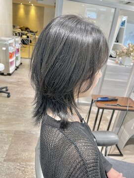 ブロッサム 保谷(Blossom) くせ毛風ウルフパーマハッシュカットミニウルフアッシュブラック