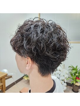 タスクヘアー(task hair) ケアパーマ波巻きスパイラル×ツーブロックマッシュショート