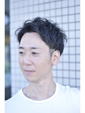 スイ(Sui) ツーブロックメンズパーマアップバング