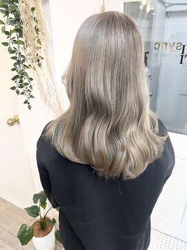 シンク オモテサンドウ(sync omotesando) シルバーグレージュ