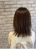 レイヤーカット×オリーブグレージュ