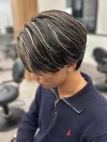 ハイライトセンターパートメッシュダブルカラーツーブロック