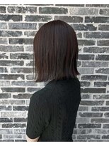 リラ(Rira)&nbsp;切りっぱなしボブ×透明感カラー