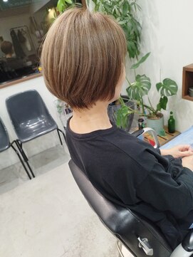 ガブ(GABU.) ショートボブ(ベージュ系ハイライト)