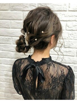 メルク(merc.) merc.加岳井 サイドシニオンアレンジ