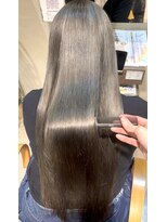 ネオンズ 南郷18丁目店(NEON´S)&nbsp;【札幌白石 透明感カラー(シルバーグレージュ)松本 凌弥】