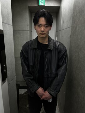 クロム トウキョウ ザ バーバーアルト 神保町店(CHROM TOKYO the Barber ALT) センターパート