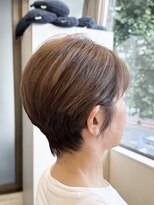 シュヴー 築地(CHEVEUX) 【築地】ショートボブ/丸みショート/白髪ぼかし/明るい白髪染め