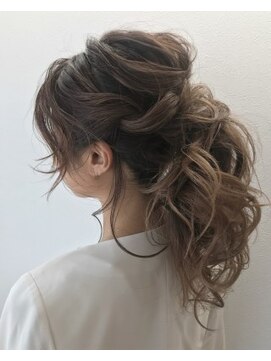 ステア メゾン(stir maison) 大人アレンジのラフポニーテール☆MAKOTO