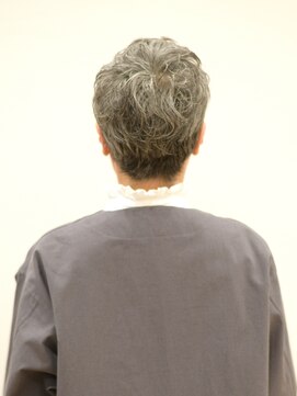 えがお美容室 【えがお美容室】50代60代に人気◎骨格補正ショートスタイル