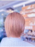 ベージュ系カラー軽やかボブ