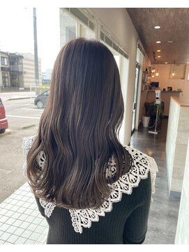 ミルヘアデザイン(mil hair design) オリーブベージュ