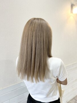 ヘアアンドメイク ルシア 奈良店(hair & make Lucia) ホワイティーベージュ