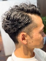 アトリエアルシュ(atelier ARCHE) メンズ うねる,広がる,膨らむくせ毛を生かした髪型はできる