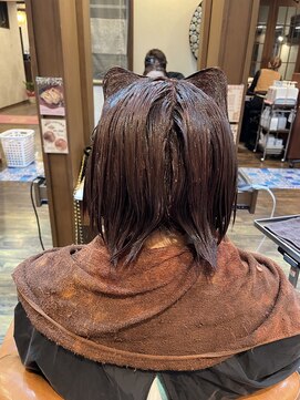 ビヨンド リンク(BEYOND L'INK) カラーの待ち時間ネコに出来ます！