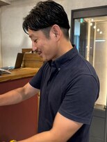 アトリエ(atelier.)&nbsp;ツーブロック　ビジネス　黒髪　センターパート　メンズカット