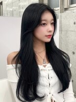 エヌアイ オモテサンドウ(ni omotesando)&nbsp;黒髪ワンカール/韓国レイヤーカット/ブルーブラック　上野