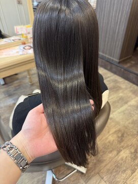 アルターリール(aL ter Rire) イメチェン/ホワイトブロンド/外ハネボブ/ワイドバング/杉田花乃