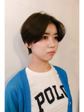 イーズ(e's) タイトだけどどこかキュートなショート　Genta